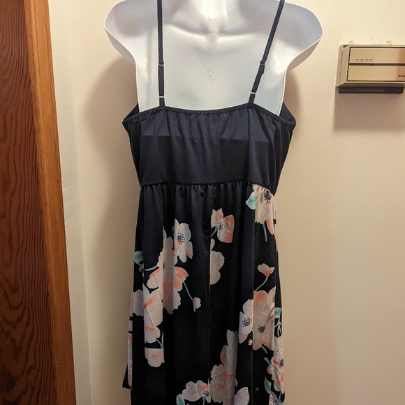 IHot women's XL blue halter top dress with floral flare knee length dress NWT - Picture 4 of 13